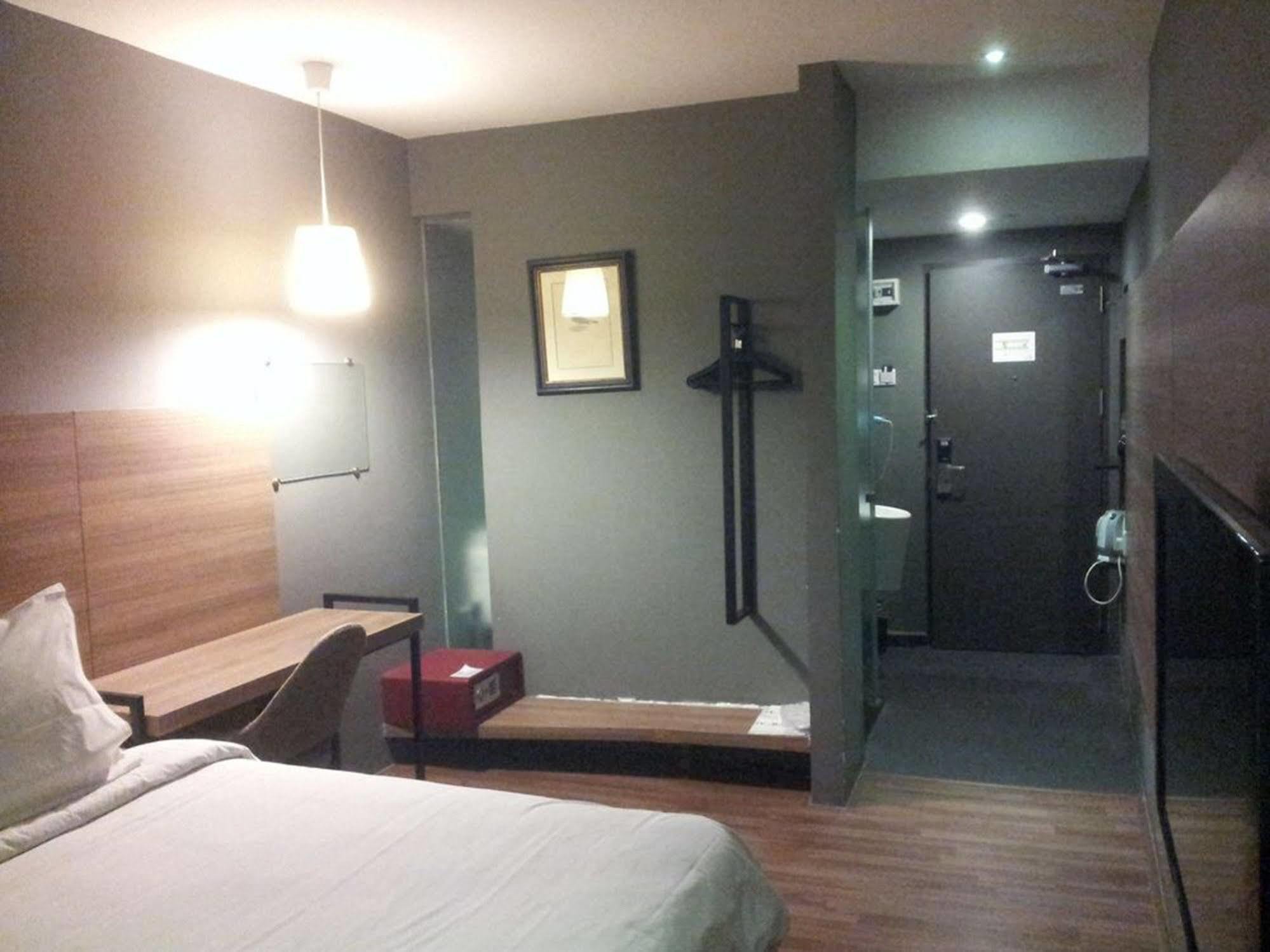 The Leverage Business - Bandar Baru Mergong Hotel 3*